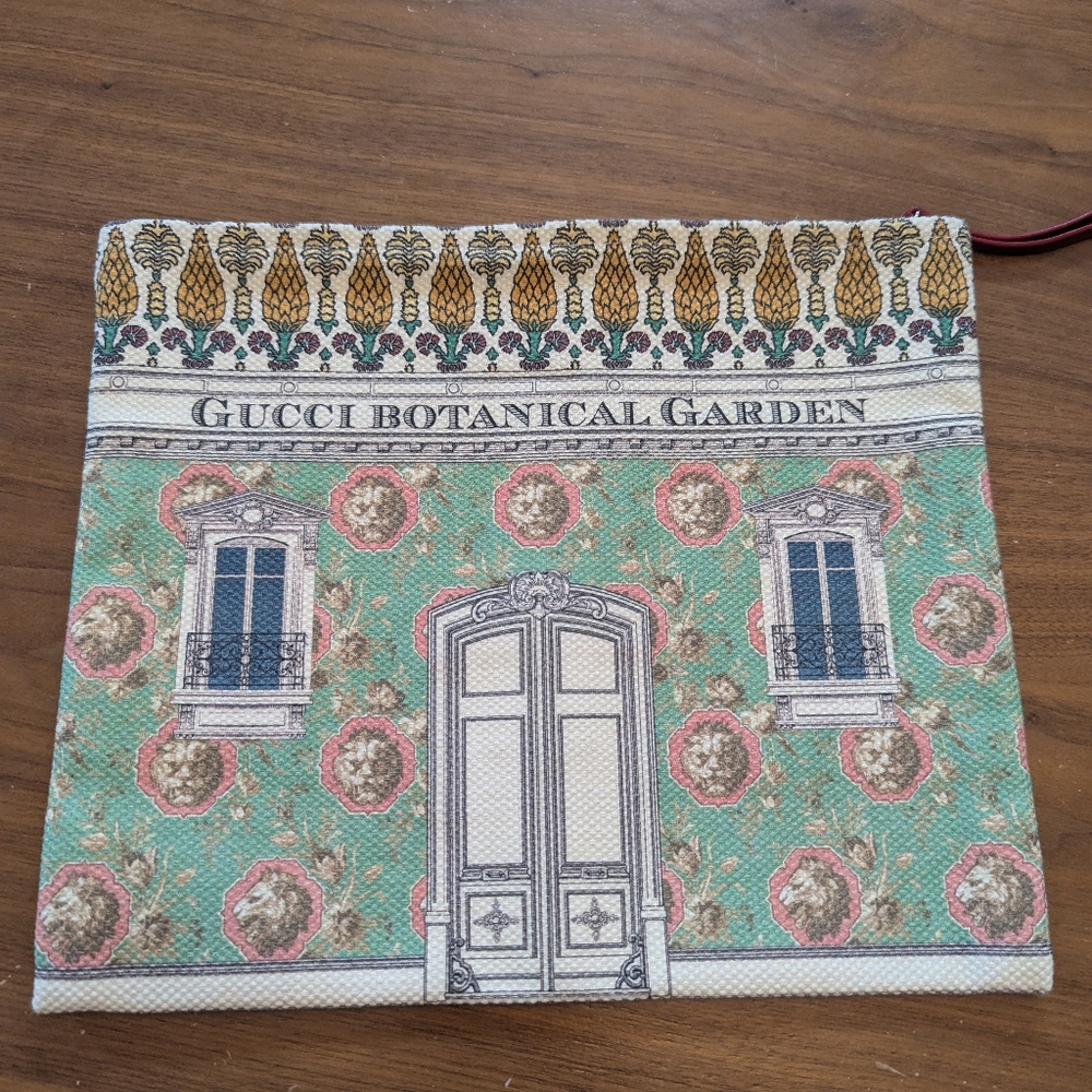 Gucci Cosmetic Cloth Pouch
